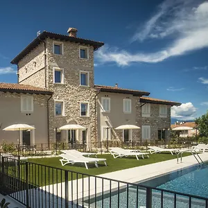  Apartment Relais Madergnago Gardapartments Italien